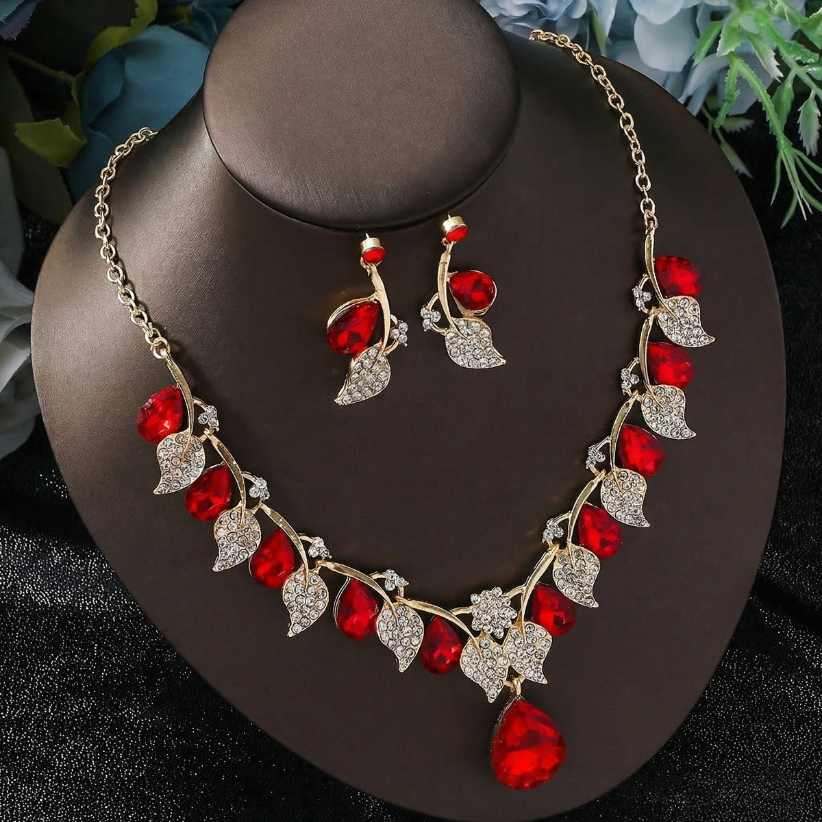 Amélie Necklace and Earrings Set