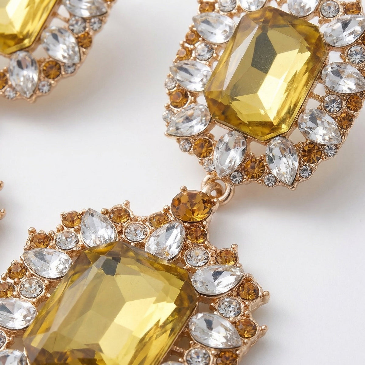 Saphira Earrings